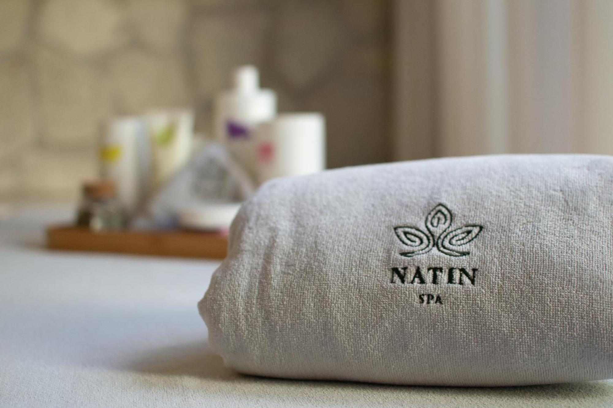 Wish Natal Hotell Exteriör bild A Natin Spa towel